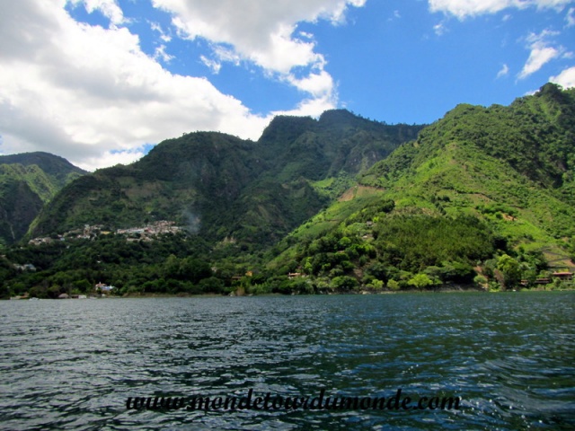 Lac Atitlan (6).JPG